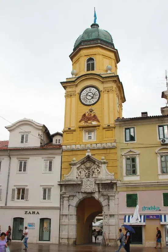 Apartment Lilly In Rijeka With Amazing View