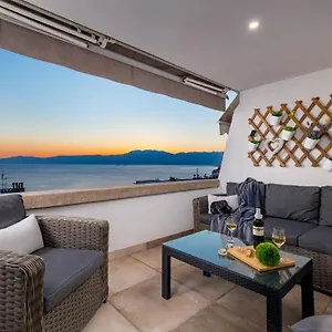 Lux Sky View Apartment